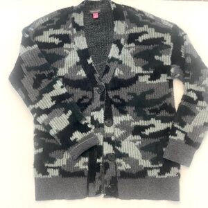 Vince Camuto Camo Green Navy Cardigan Sweater- Size Medium- EUC